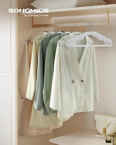 Vista 2 de SONGMICS Perchas para ropa, paquete de 50 unidades, perchas de plástico de alta resistencia, perchas para abrigos con muescas anchas de hombro