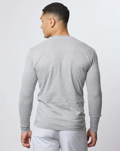 Vista 3 de Real Essentials Paquete de 3 Camiseta deportiva de algodón de manga larga con cuello redondo y bolsillo para hombre