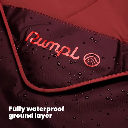 Vista 4 de Rumpl Overland Mat – Impermeable, cubierta y manta acolchada para el suelo, color cereza