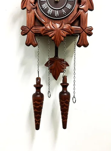 Vista 8 de Rylai Reloj de Cuco Vintage Grande de Madera para Pared Hecho a Mano 13x9.5 Pulgadas Marrón Tamaño grande 13x9.5 pulgadas Diseño tradicional Blanco