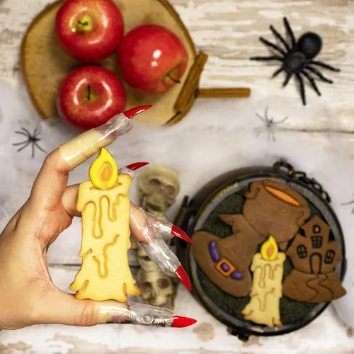 Vista 3 de Juego de 4 cortadores de galletas con temática de brujería (diseños: vela, caldero, sombrero de bruja y casa encantada), 4 piezas - Bakerlogy
