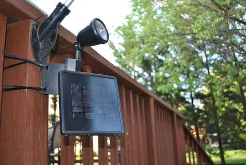 Vista 4 de Maxsa 40334 - Luz de bandera alimentada por energía solar, iluminación LED para exteriores del atardecer al amanecer, resistente a la intemperie, se
