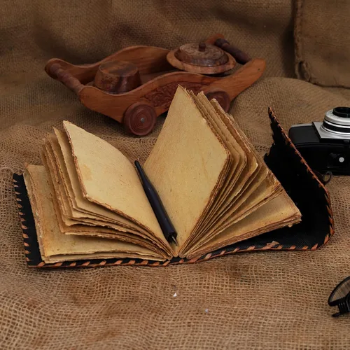 Vista 4 de Libro de hechizos Hocus Pocus, libro de hechizos Hocus Pocus, regalos de utilería, decoraciones de Halloween, decoración, diario de cuero