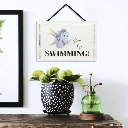 Vista 5 de Disney Buscando a Nemo Dory Frase Colgante de Madera para Decoración de Pared - Letrero de "Just Keep Swimming" para Decoración del Hogar