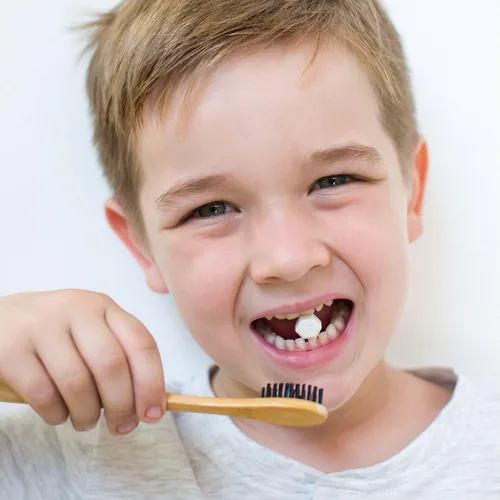 Vista 8 de SuperBee Kit familiar con pastillas de pasta de dientes Dentos, 300 pestañas, hilo natural, cerdas suaves, cepillos de dientes de bambú, sin flúor
