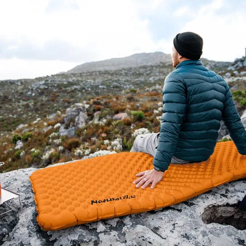 Vista 7 de Naturehike - Colchoneta de dormir ultraligera sin PFAS con R5.8, 3.2 pulgadas de grosor, almohadilla inflable para mochilero, para campamento