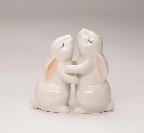 Vista 2 de Cosmos Gifts 21011 Hugging Rabbits Salero y pimentero Blanco