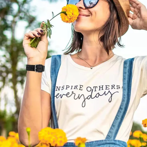 Vista 6 de Paquete de 2 correas deportivas grabadas con flores compatibles con correas de Apple Watch de 1.496 pulgadas, 1.575 pulgadas, 1.614 pulgadas