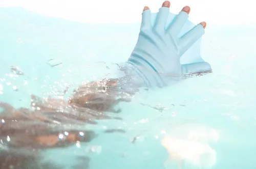 Vista 15 de Baluue 2 guantes de natación, guantes de natación acuática, para entrenamiento en agua, palmeados a mano, para hombres, mujeres, adultos