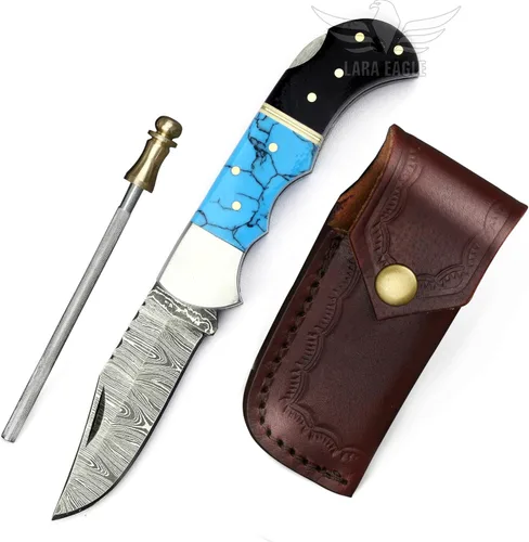 Vista 9 de Cuchillo de bolsillo de damasco Lara Eagle para hombres - Cuchillo plegable de caza de 133 capas de acero sólido hecho a mano con afilador y funda
