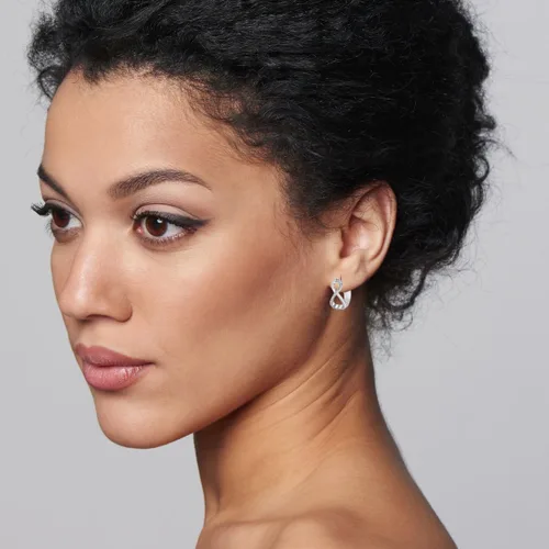 Vista 2 de Jewelry Bliss Aretes de plata de ley infinita con diamantes naturales para mujer, piedra de abono de abril para mujer, ideales para aniversario, día