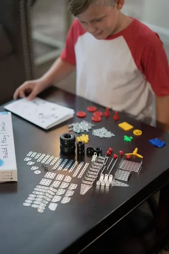 Vista 3 de Juego de erectores STEM Kit educativo Juego de construcción para niños y niñas Juego de erector de metal Kit de construcción para niños de 8 a