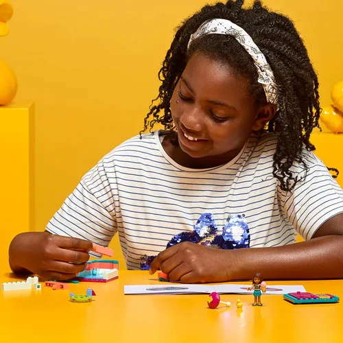Vista 3 de LEGO Friends Andrea's Summer Heart Box 41384 Kit de construcción, nuevo 2019 (83 piezas)