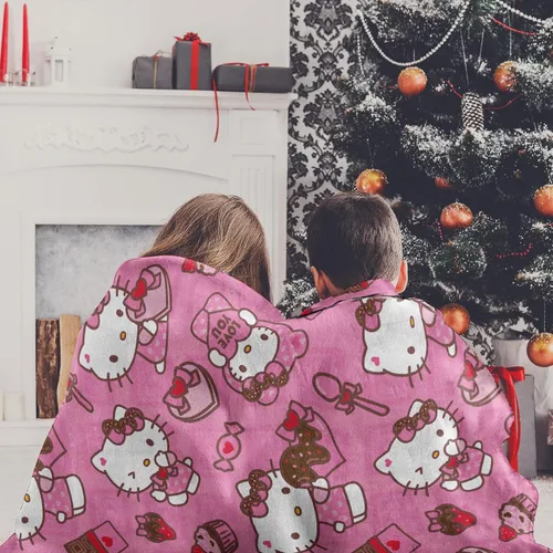 Vista 2 de Northwest Manta de Tiro Hello Kitty Silk Touch, 50" x 70", Love You Much Te amo mucho
