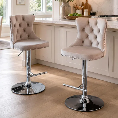 Vista 287 de SoarFlash Juego de 2 taburetes de bar tapizados de terciopelo moderno con patas de madera, botones acolchados, cabeza de clavo cromada, asiento