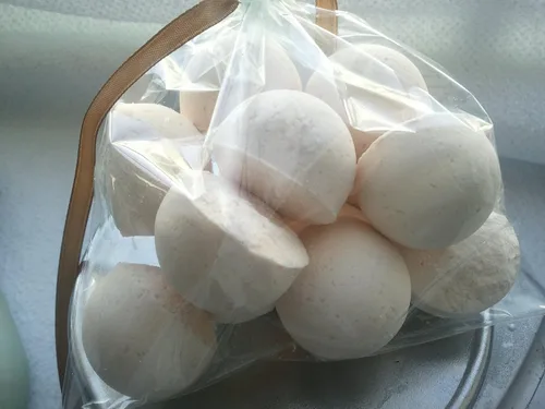 Vista 5 de 14 bombas para baño Spa Girl Fizzies con manteca de karité, ultra Hidratante (12 onzas), ideal para piel seca, todos los tipos de piel, envuelto a