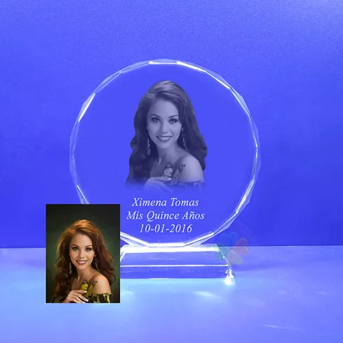 Vista 3 de Grabado grabado con láser de cristal fotográfico con grabado personalizado Mis Quince años Bautismo Graduación, escuela, premios HL091 (3.5 "H)