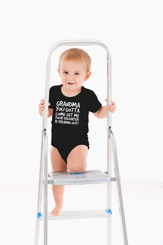 Vista 3 de AW Fashions Grandma Come Get Me. Your Daughter Is Freaking Out Baby Body Ropa para recién nacidos, trajes lindos