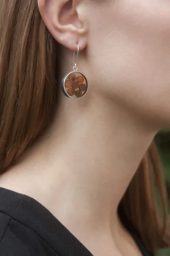 Vista 6 de Wood Statement Circle Earrings, Boho Style Dangle Drop Sterling Silver 925, Wood and Resin Interior, Polished finish, Handmade in Peru by Claudia