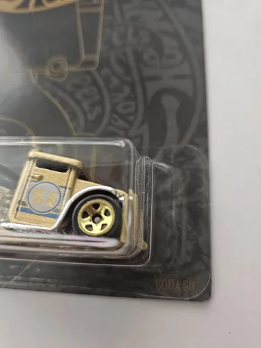 Vista 2 de Hot Wheels 51st Anniversary Satin & Chrome Series Gotta Go Chase, modelo de auto fundido a presión a escala 1/64 2019
