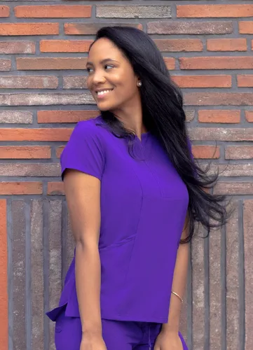 Vista 5 de Adar - Ropa quirúrgica Addition para mujer, blusa médica con cuello en V y muescas