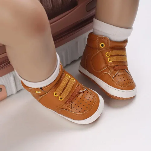 Vista 6 de Sekantrol Zapatos de cuna para recién nacidos, para niños y niñas, suela de goma suave, zapatos para bebés, zapatos deportivos de moda de caña alta