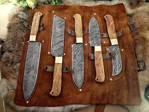 Vista 3 de Juego de 5 cuchillos de chef, cuchillo de chef, cuchillo Santoku, cuchillo de pelar, cuchillo vegetal, hoja de acero de Damasco forjado a mano de 54