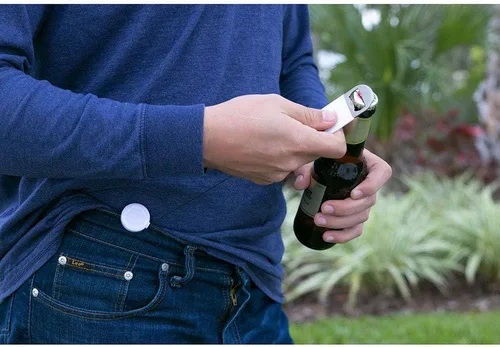 Vista 3 de Abrebotellas de cerveza plano retráctil con clip para cinturón para camareros, camareros (negro, paquete de 3)