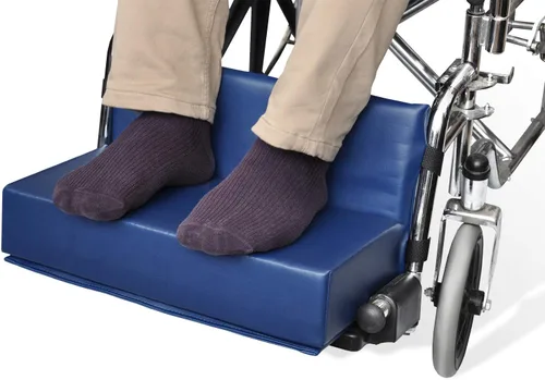 Vista 6 de NYOrtho Extensor de reposapiés para silla de ruedas, protector de cojín de piernas, se asegura fácilmente con correa de liberación rápida, anchos