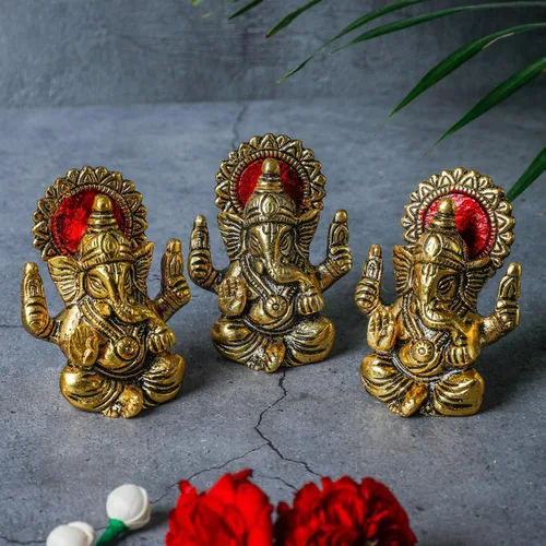 Vista 2 de Desi Favors Ídolo de Ganesha chapado en latón, mini figura de Lord Ganesha hindú de oro natural para tablero de instrumentos del automóvil