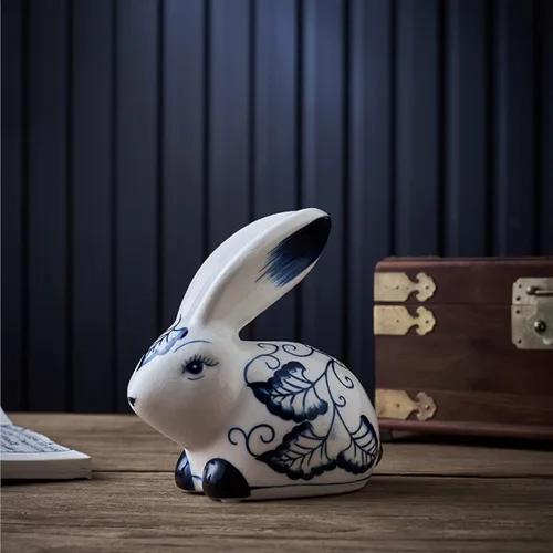 Vista 3 de Estatua de conejo de cerámica de Pascua, estatua de conejo, esculturas de animales azules y blancos, decoración del hogar, adornos chinos