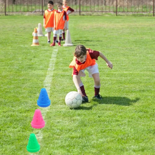 Vista 2 de FZBNSRKO 20 piezas de colores mixtos Mini Conos de entrenamiento deportivo para niños adultos de plástico a prueba de viento para tráfico de tráfico