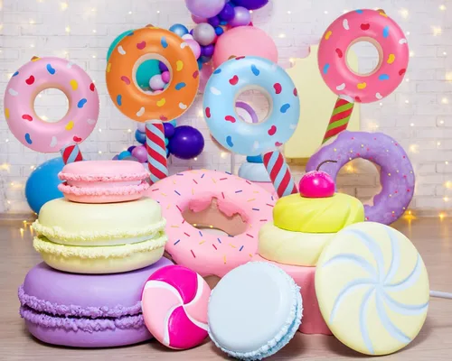 Vista 5 de DS. DISTINCTIVE STYLE Juego de 4 paletas inflables con forma de dona de 33 pulgadas, decoración de cumpleaños con temática de caramelos, accesorios