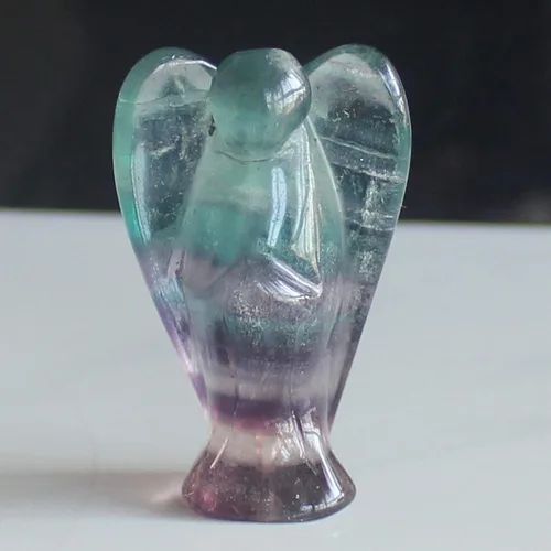 Vista 2 de Figura de ángel de labradorita tallada a mano de 2 pulgadas (cristal de fluorita multicolor)