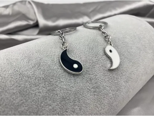 Vista 2 de Llavero de regalo para pareja, novio, novia, Yin Yang, regalo de aniversario, regalo de Navidad para marido, esposa, mejor amiga, mujeres, regalos