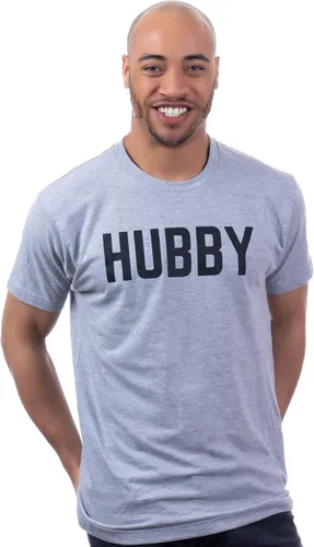 Vista 9 de Hubby Funny Dad Joke Groom Humor Matrimonio Aniversario Marido Saying Cute Dude Honeymoon Camiseta para hombre