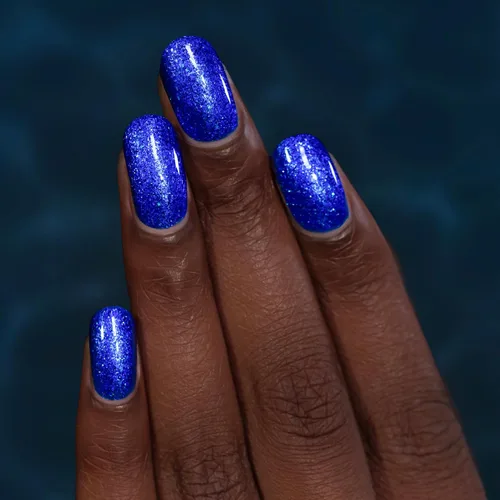 Vista 4 de ILNP Sea Glass - Esmalte de uñas brillante azul cobalto profundo