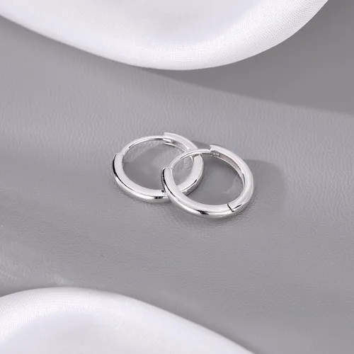 Vista 4 de Reffeer Aretes de aro redondos pequeños de plata de ley 925 para mujeres, adolescentes, aretes de aro minimalistas