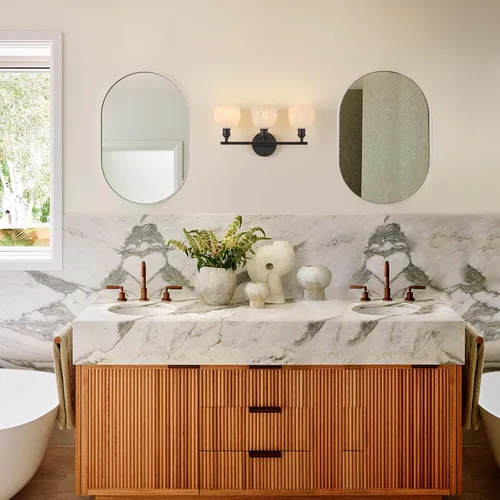 Vista 110 de Shenmoyl Lámparas de baño, lámpara de pared de 2 luces para tocador sobre espejo con pantalla de vidrio tulipán blanco para dormitorio, sala
