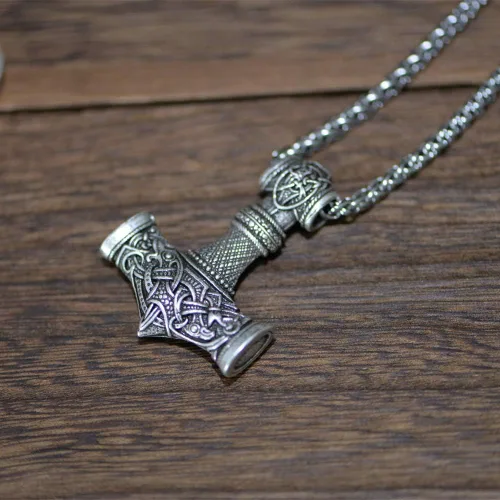 Vista 3 de Collar de martillo de Thor vikingo nórdico Mjolnir para hombre, joyería de talismán