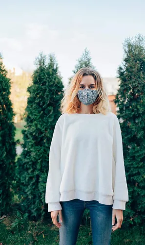 Vista 6 de Mascarillas reutilizables – 3 capas de tela 100% algodón para adultos, paquete de 30