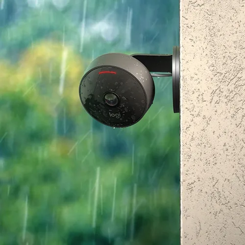 Vista 2 de Logitech Circle View - Cámara de seguridad para el hogar con cable resistente a la intemperie, video TrueView, gran angular de 180°, HD de 1080p