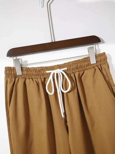 Vista 3 de NIBHZ Trajes de dos piezas para hombres y hombres, camisa con parches de letras y pantalones con cordón en la cintura sin camiseta