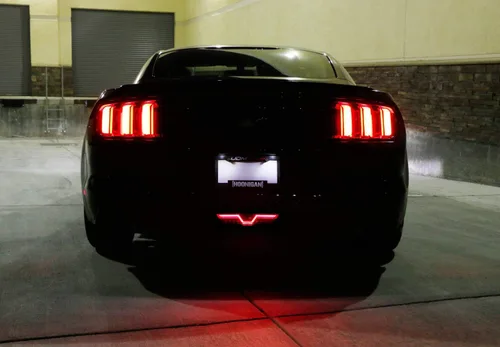 Vista 5 de iJDMTOY Foglamp LED trasera de lente ahumada compatible con Ford Mustang 2015-2017, montaje de luz trasera LED roja completa funciona como luz