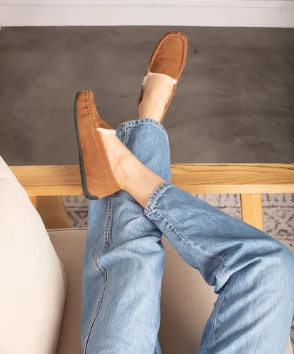 Vista 6 de Parfeying Mocasines de piel de oveja para mujer, mocasines estilo de conducción de espuma viscoelástica de gamuza de vaca