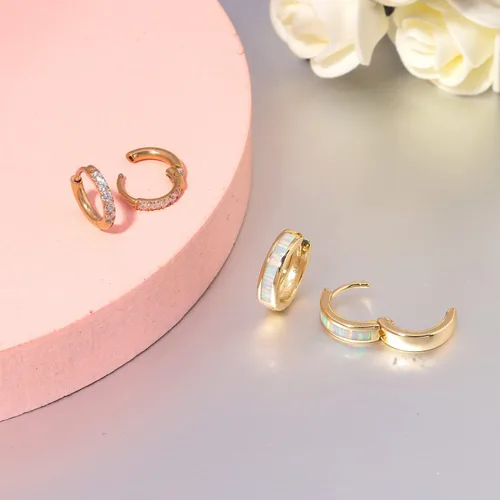 Vista 4 de CiNily Aretes Huggie de ópalo con bisagras, chapados en oro, hipoalergénicos, pequeños aretes de aro para mujeres, adolescentes, niñas, hombres