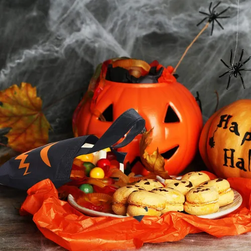 Vista 5 de Elcoho Paquete de 30 bolsas no tejidas de Halloween para pedir dulces o trucos, bolsas de calabaza, bolsas de regalo con asas, recuerdos de fiesta