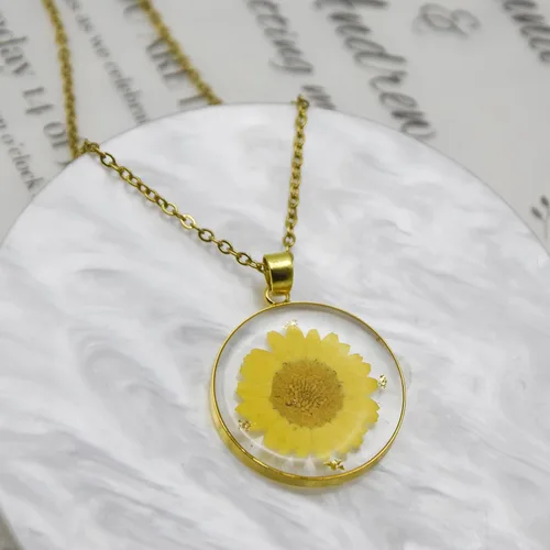 Vista 108 de Pressed Flower Necklace Gift for Women Personalized Handmade Necklaces Birth Flower Necklace