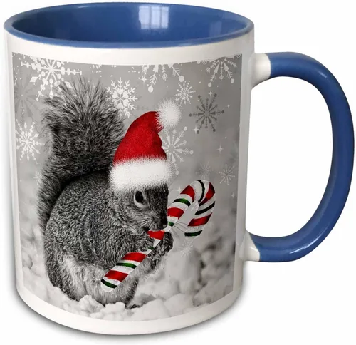 Vista 10 de 3dRose Esta linda ardilla navideña tiene un bastón de caramelo y un sombrero de Santa en el paisaje invernal cubierto de nieve. Taza negra de dos