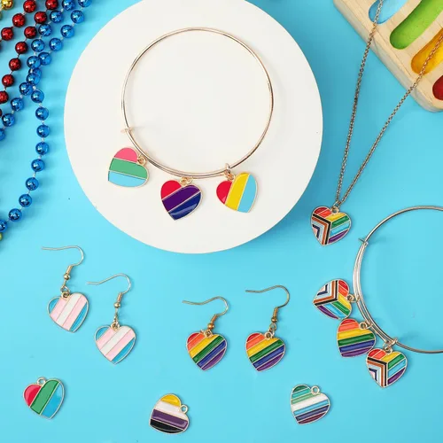 Vista 3 de SANNIX 90 Piezas Dijes de Corazón del Orgullo Corazón Arcoíris Dijes de Aleación Esmaltados a Rayas Colgante para Hacer Joyas Dijes Pendientes 10